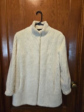 Jacques Saint Laurent Genelle Ivory Faux Fur Coat Jacket Size M/L Vintage